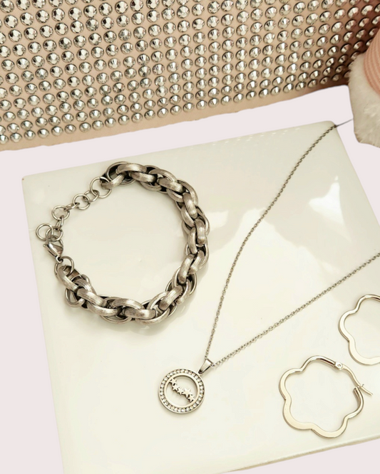 Zirconia Circle Necklace