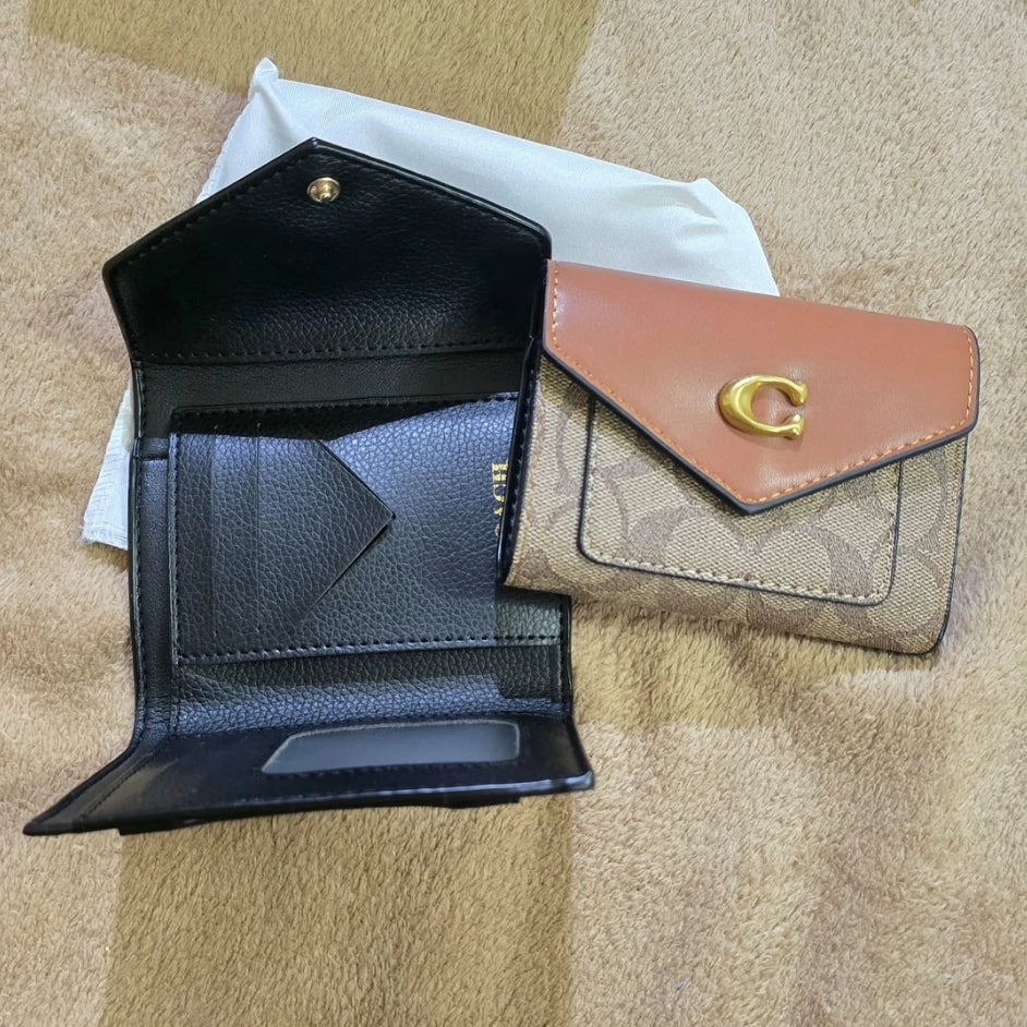 Small Flap Wallet