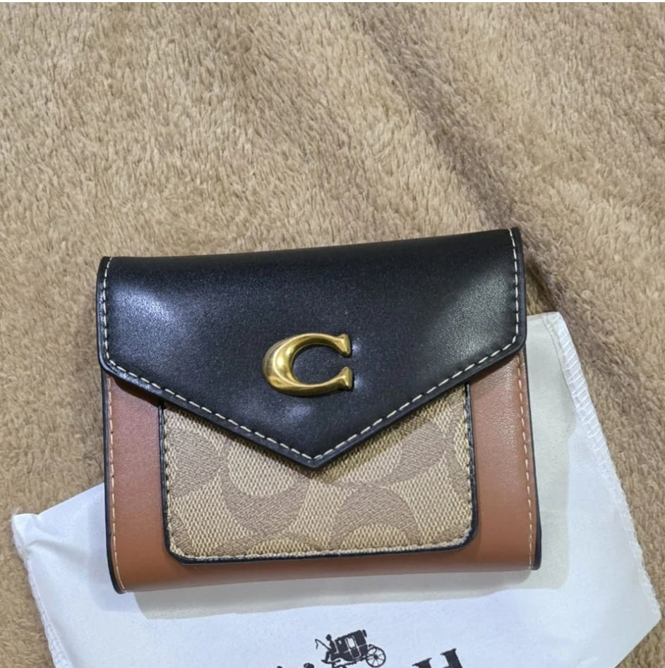 Small Flap Wallet