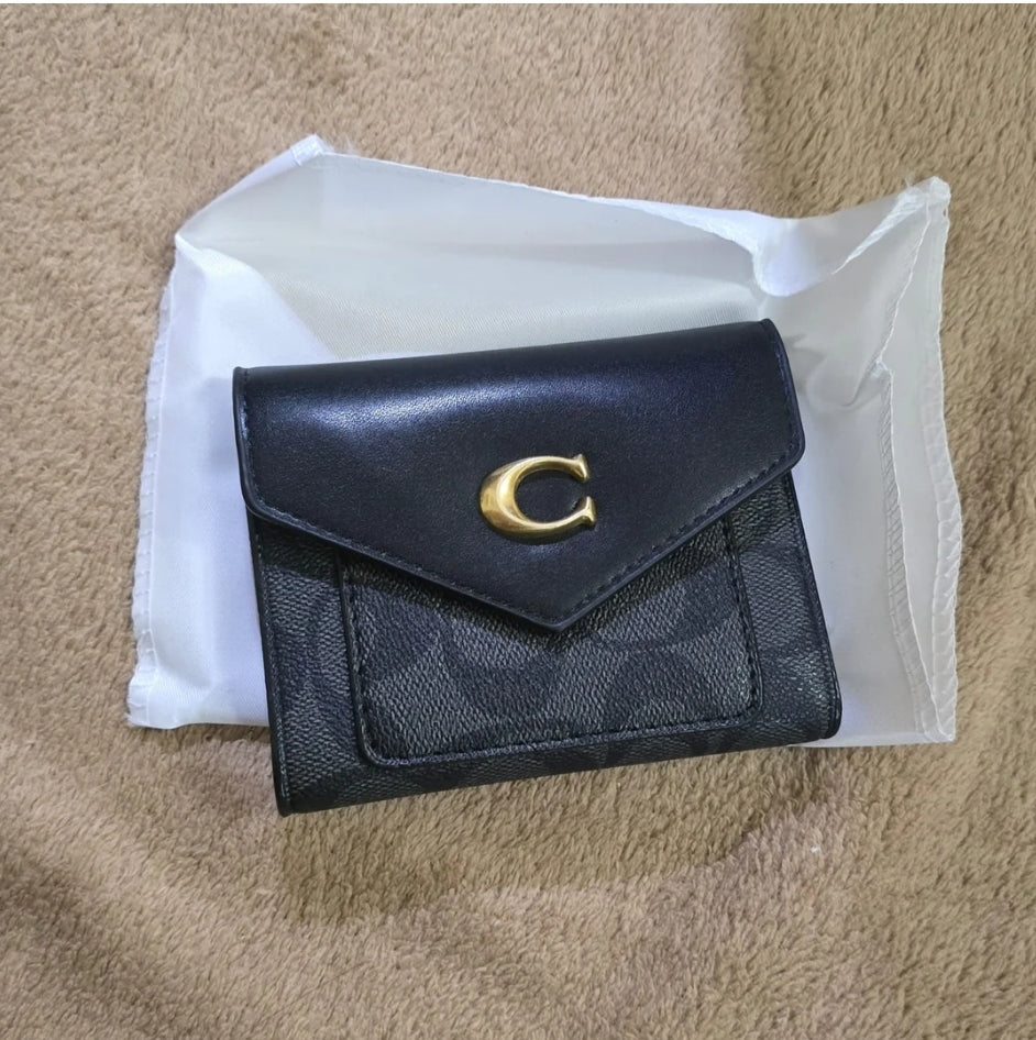Small Flap Wallet