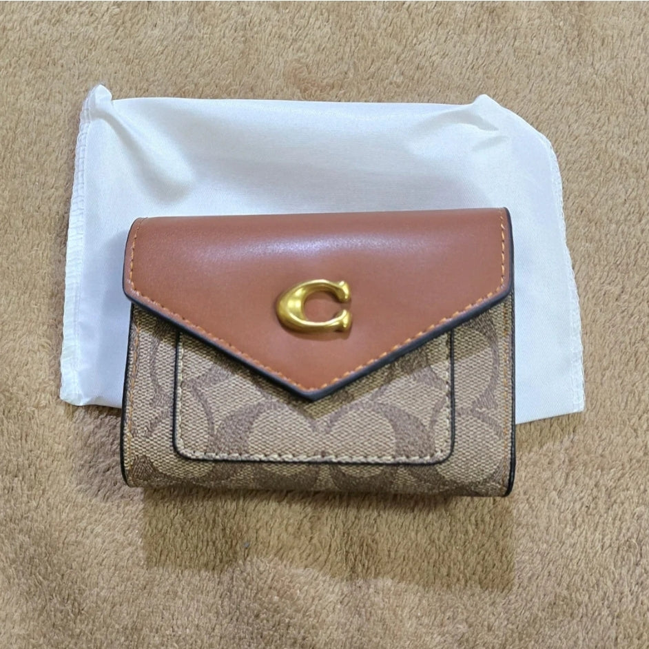 Small Flap Wallet