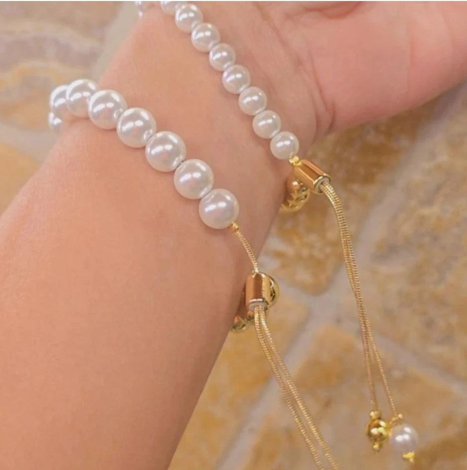 Adjustable Pearl Bracelet