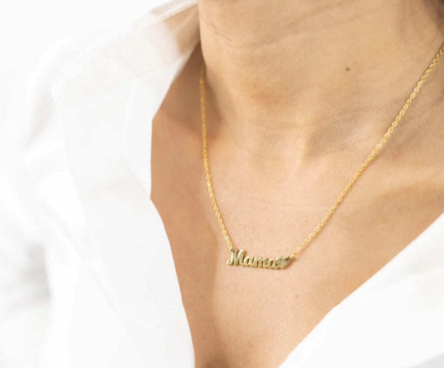 Mamá Gold Necklace