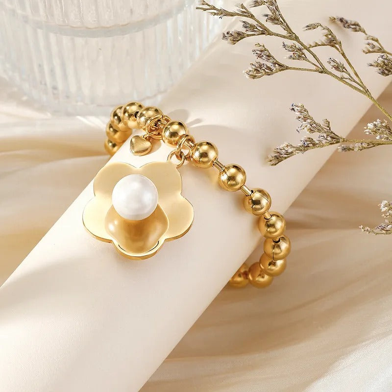 Chunky Flower Pearl Bracelet