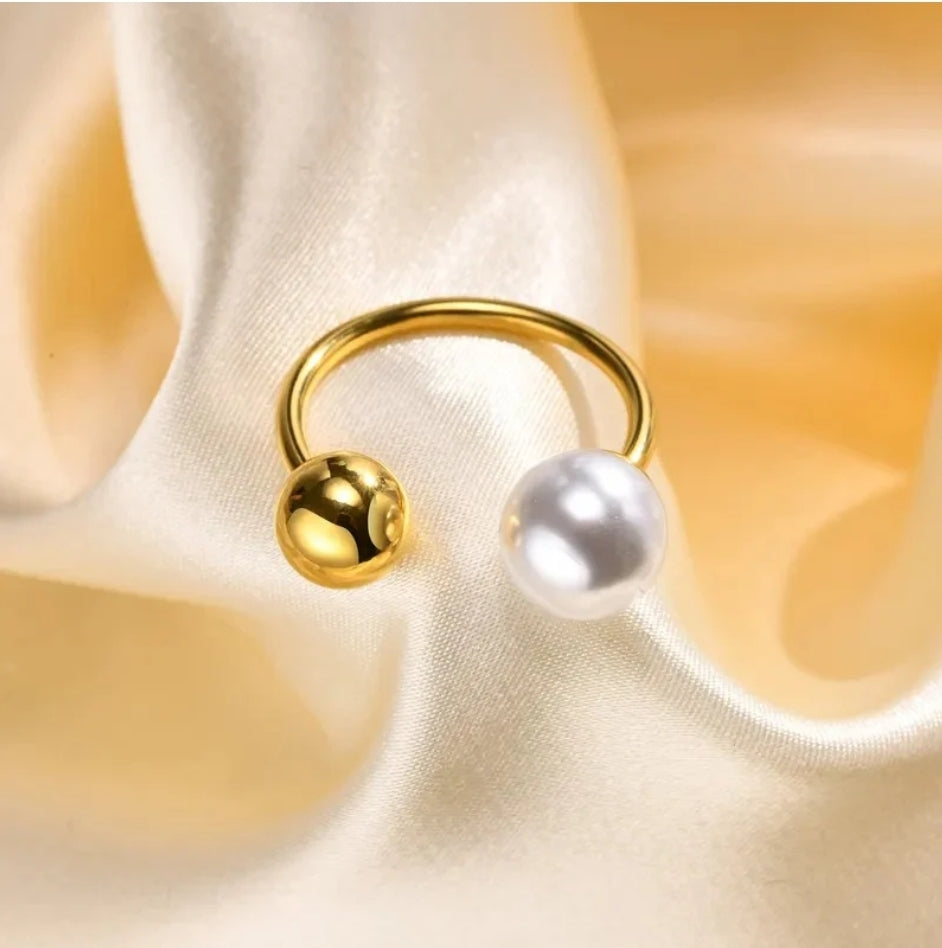 Pearl Golden Ring