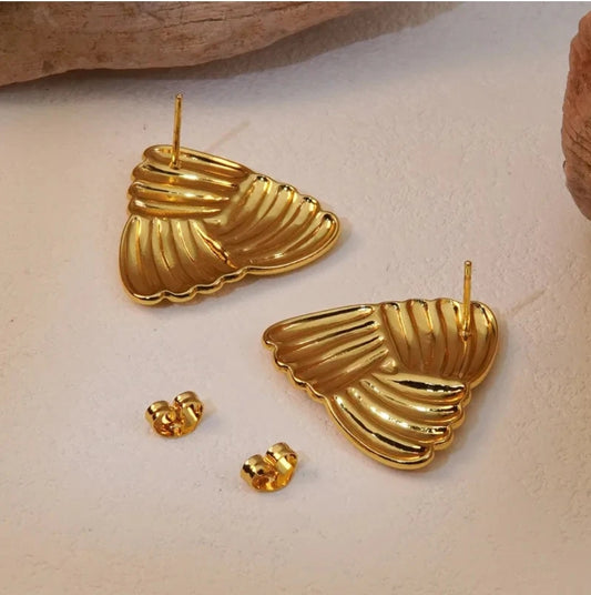 Beli Golden Earrings