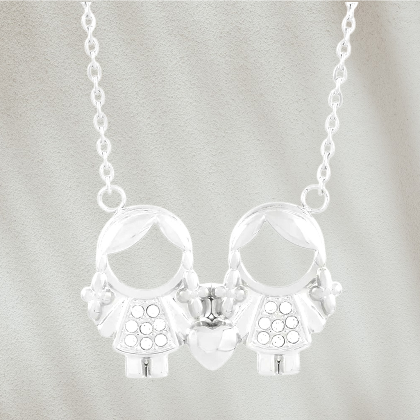 Collar infantil de plata