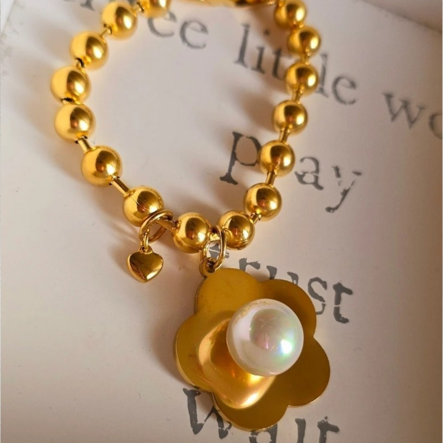 Chunky Flower Pearl Bracelet