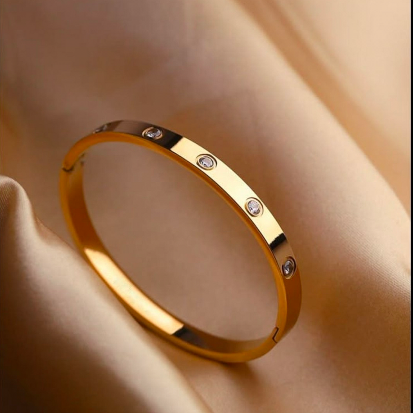 Mia 18K Gold Plated Bangle