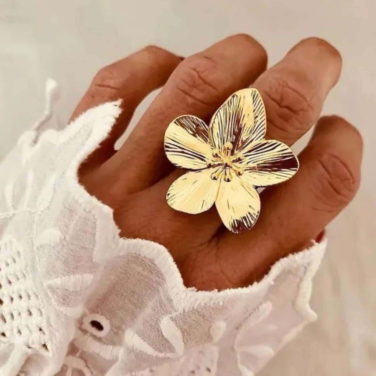 Big Flower Golden Ring